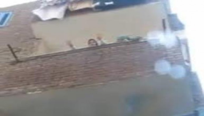 بالفيديو مسيرة شبرا تزور بيت الشهيد محمد صبري وكلمات أمه تبكي الجميع