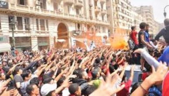 بالفيديو الألترس يشعل تظاهرات المطرية في جمعة الحسم