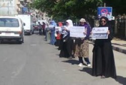 سلسلة بشرية ضد الانقلاب بالدقهلية