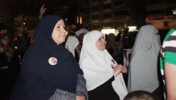 صورة وتعليق " مكملين "