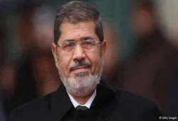 حسام عبد العزيز يجيب عن تساؤل: كيف يعود مرسي وكل المؤسسات ضده؟