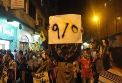 الاسكندرية تنتفض ضد العسكر بسلاسل بشرية نهارية ومسيرات ليلة (صور)