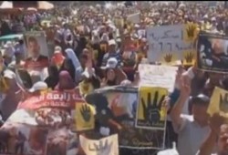 بالفيديو .. مئات الآلاف في 25 مسيرة بالإسكندرية فى مليونية "الشعب يحمي ثورتة"