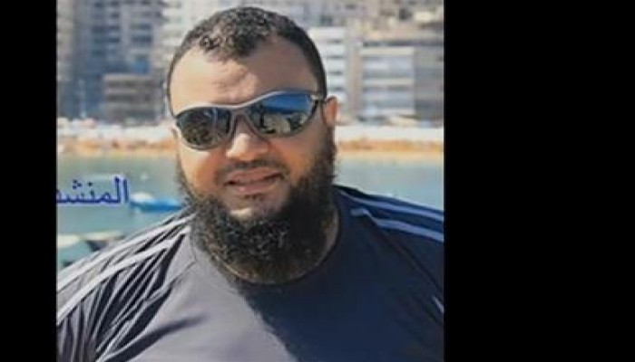 بالفيديو ياسر أبوعمار  يرد علي الحجار برائعة احنا شعب  كلمات عمر عبد الغني