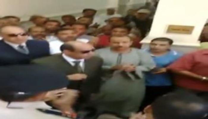 مساعد وزير داخلية الانقلاب: يطالب ضباط الشرطة بقتل المصريين بالضرب في القلب مباشرة (فيديو)