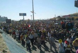 أعداد هائلة من البشر تملأ كورنيش الإسكندرية في مليونية "الوفاء لدماء الشهداء" (صور)