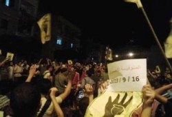 وقفة بمدينة السادات بالمنوفية تنديدا باقتحام قرية دلجا بالمنيا ورفضا لحكم العسكر (صور)