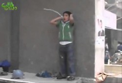 أشبال الإخوان .. أسود تزأر في وجه الطغاه .. طفل يؤذن للصلاة وقت فض اعتصام رابعة (فيديو)