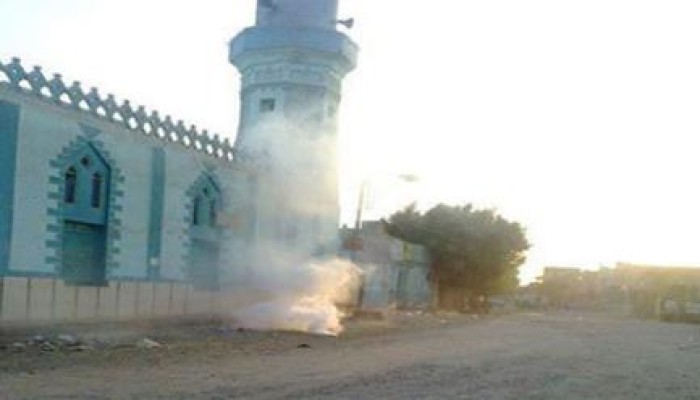 ميليشيات الانقلاب تداهم مسجدًا بقرية "دلجا" وتعتقل أحد المشايخ