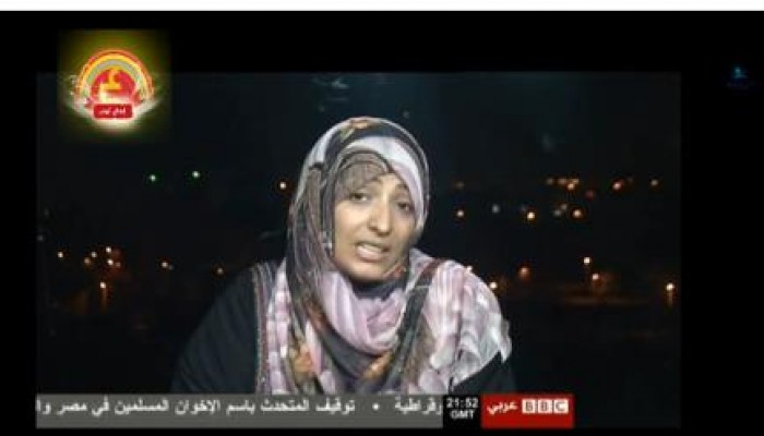 بالفيديو توكل كرمان تفحم مذيع البى بى سى المؤيد للانقلاب