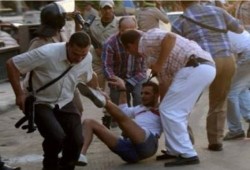 يالصور .. أمن الانقلاب يعتدي على أولتراس زمالك "وايت نايتس"