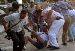 يالصور .. أمن الانقلاب يعتدي على أولتراس زمالك "وايت نايتس"