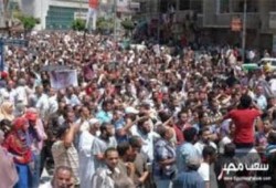انطلاق مسيرة حاشدة من مسجد الإيمان بمكرم عبيد بالقرب من رابعة