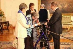 ما فعله مرسي مع الفريق الشاذلي يبين لنا الفرق  بين الحق والباطل.