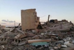 جيش "السيسي" يهدم منزلي الشيخ ابراهيم المنيعي رئيس اتحاد قبائل سيناء ونجله (صور)