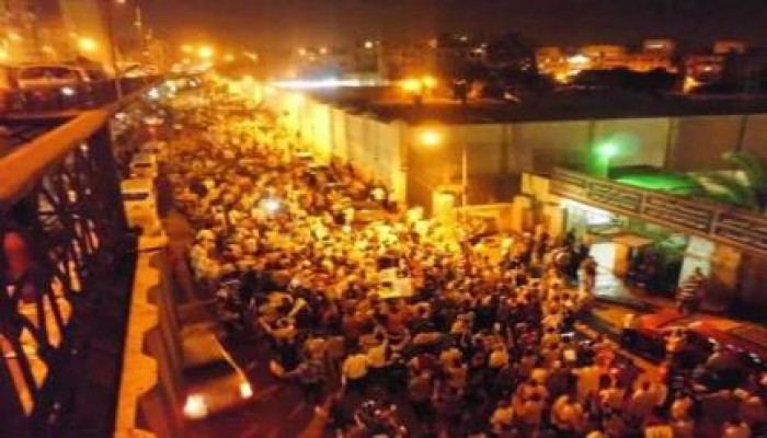 هتافات المتظاهرين الرافضين للانقلاب العسكري تهز سماء الجيزة (صور)