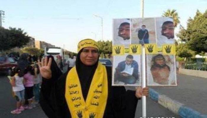 اعتقال أم شهيدي رابعة علي وعبد الرحمن متولي