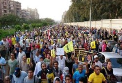 لأول مرة مظاهرات رافضي الانقلاب تحاصر الكلية الحربية بالقاهرة