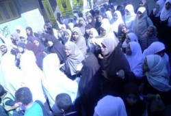 طالبات معهد الفيوم الثانوي الأزهري يدخلن في اعتصام بفناء المدرسة منذ الصباح الباكر