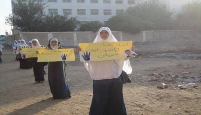 فتيات معهد أشمون يتظاهرون رفضا للانقلاب