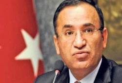 نائب أردوغان : ما يحدث بمصر صراع بين الحق والباطل .