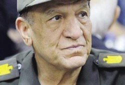 الجيش يفتح نيرانه على سامي عنان!