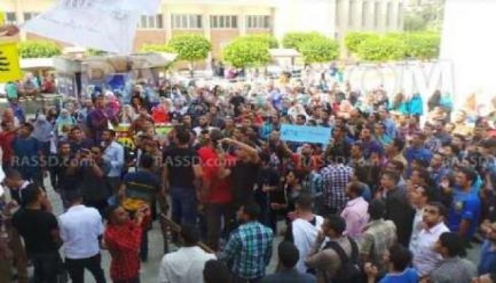 تظاهرات حاشدة بجامعة المنيا لرفض الانقلاب