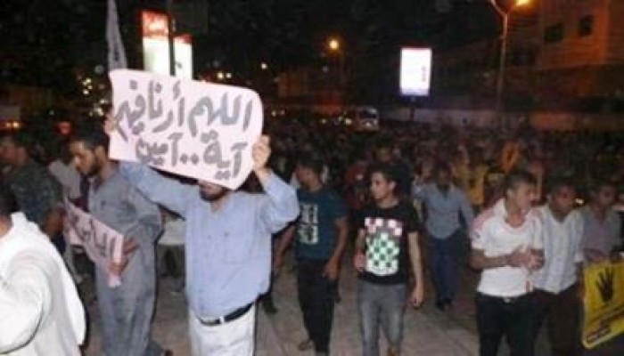 مسيرات ليلية رافضة للانقلاب بالفيوم