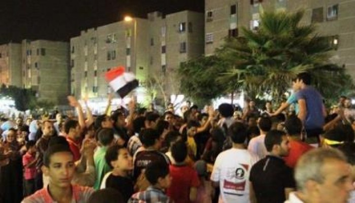 مسيرة لشباب التجمع ضد الانقلاب وحركة خنقتونا في التجمع الأول (صور)