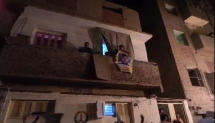 "زغرطي يا ام الشهيد" هتاف مسيرة رافضة للانقلاب امام منزل الشهيد عبد الله بالسويس (فيديو)