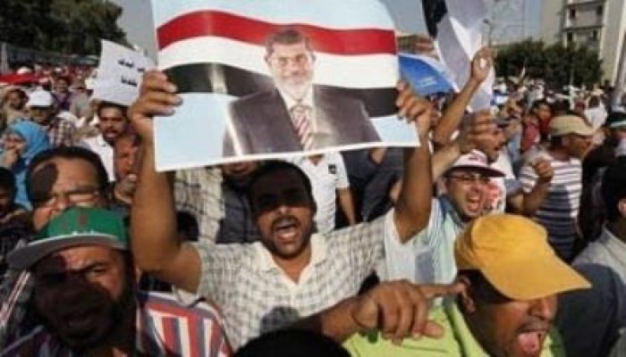 مسيرة قوامها مائة ألف انطلقت من أمام مسجد العزيز بالله بالزيتون