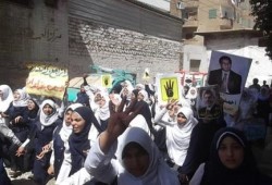 تظاهر طلاب اسيوط رفضا للانقلاب