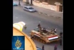 سلميتنا أقوى من الرصاص .. تراجع دبابة أمام تكبيرات المتظاهرين (الطريق إلى 6أكتوبر)