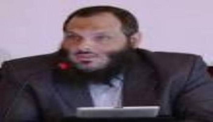 الكاتب احمد فهمى يوصي ثوار مصر  الى الحرية والشرعية والشريعة والخلافة