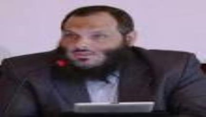 الكاتب احمد فهمى يوصي ثوار مصر  الى الحرية والشرعية والشريعة والخلافة