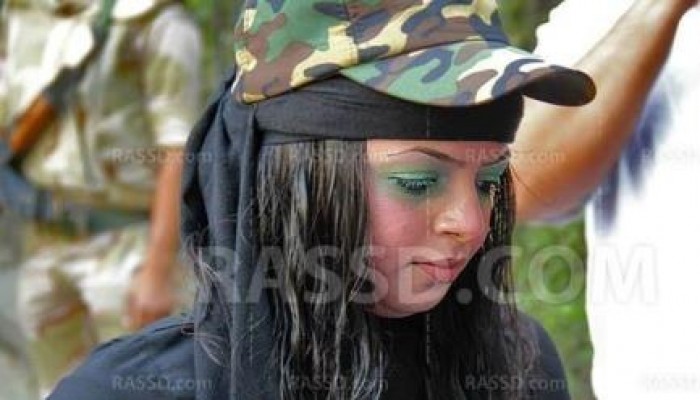 السيسي يستعين بفتيات البلاك البلوك لتأمين التحرير