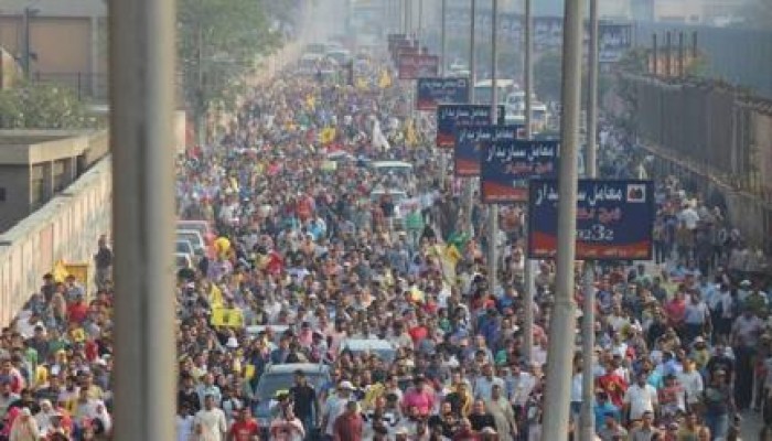 جماهير غفيرة بالهرم اليوم فى مليونية "6 أكتوبر" .. "مكملين" (صور)