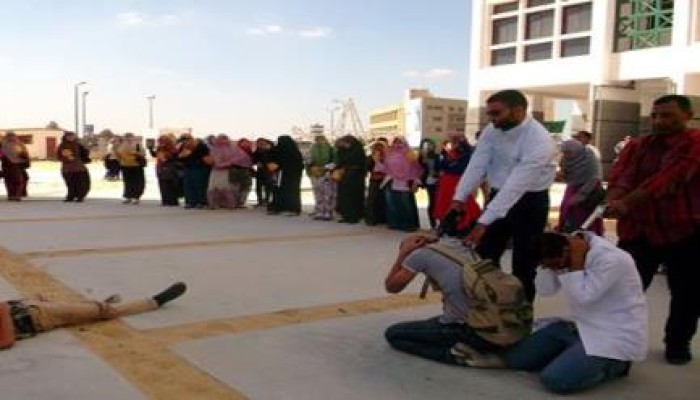 البحيرة ... طلاب ضد الإنقلاب تواصل فعالياتها بفريزينج وسلسلة بشرية داخل حرم جامعة دمنهور