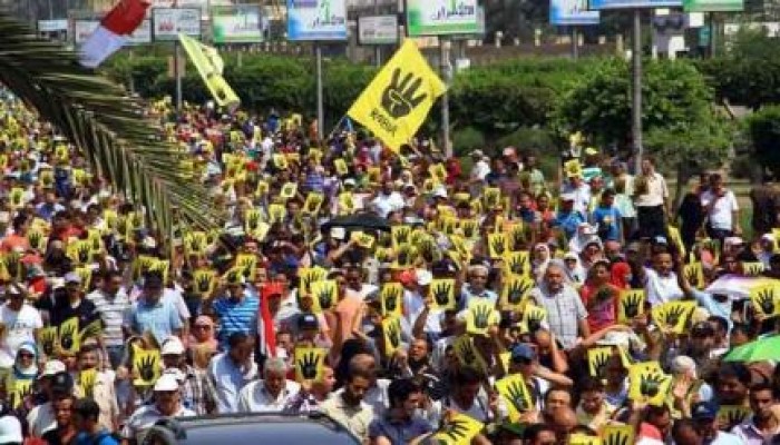 ميدل إيست مونيتور: الانقلاب يرقص على جثث الضحايا في 6 أكتوبر