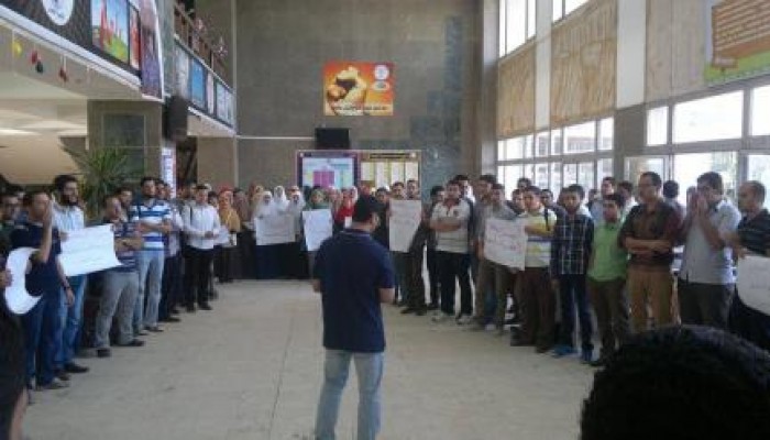 وقفة لإتحاد طب المنوفية تطالب بالافراج عن الاطباء والطلاب المعتقلين