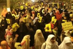 مسيرة تجوب شوارع السويس رفضا للانقلاب العسكري (صور)