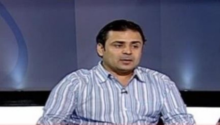 سامي كمال يسخر من "السيسي": "مع رصد مش حتقدر تغمض عينيك" (فيديو)