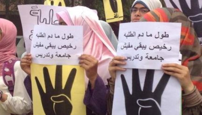 بالصور طلاب عين شمس يعلنون الإضراب احتجاجا علي قتل الطلاب بإيدي مليشيات السيسي