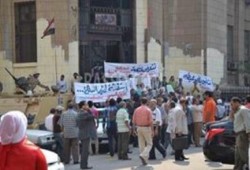 وقفة لعمال" السويدى" أمام القضاء العالى للمطالبة بصرف مستحقاتهم وعودة المفصولين