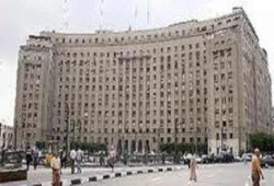 قوات من جيش  الانقلاب تغلق مداخل التحرير لمنع صلاة العيد به