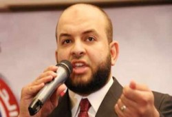 "أحمد عارف" يخطب العيد من زنزانته الانفرادية.. وتكبيرات العيد تهز السجن