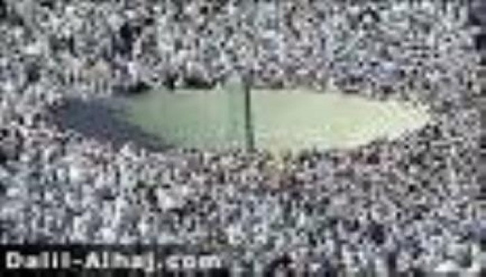 حجاج بيت الله الحرام يرمون اليوم الجمرة الصغرى فى ثانى أيام التشريق