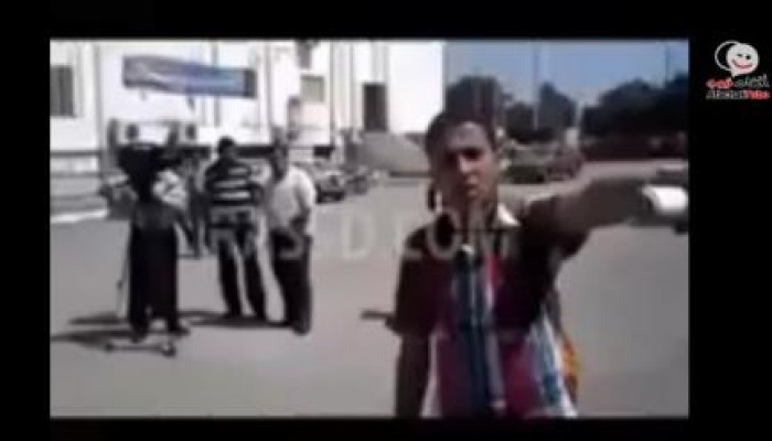 بالفيديو فضيحة جديدة للتلفزيون المصرى يضربون طالب لانه فضح كذبهم