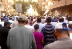 100 يوم انقلاب - اتصال هاتفي من نجل الرئيس مرسي يشعل حماس متظاهري المنيا (بث مباشر)