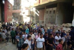 100 يوم انقلاب - في ظل وجود أمني كثيف: المئات بسوهاج يهتفون ضد العسكر بجمعة كشف الحساب